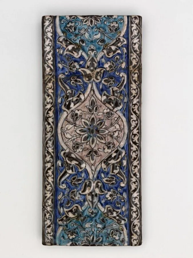 Tile — تصویر رکورد موزهٔ ویکتوریا و آلبرت — شمارهٔ رکورد 522:8-1889