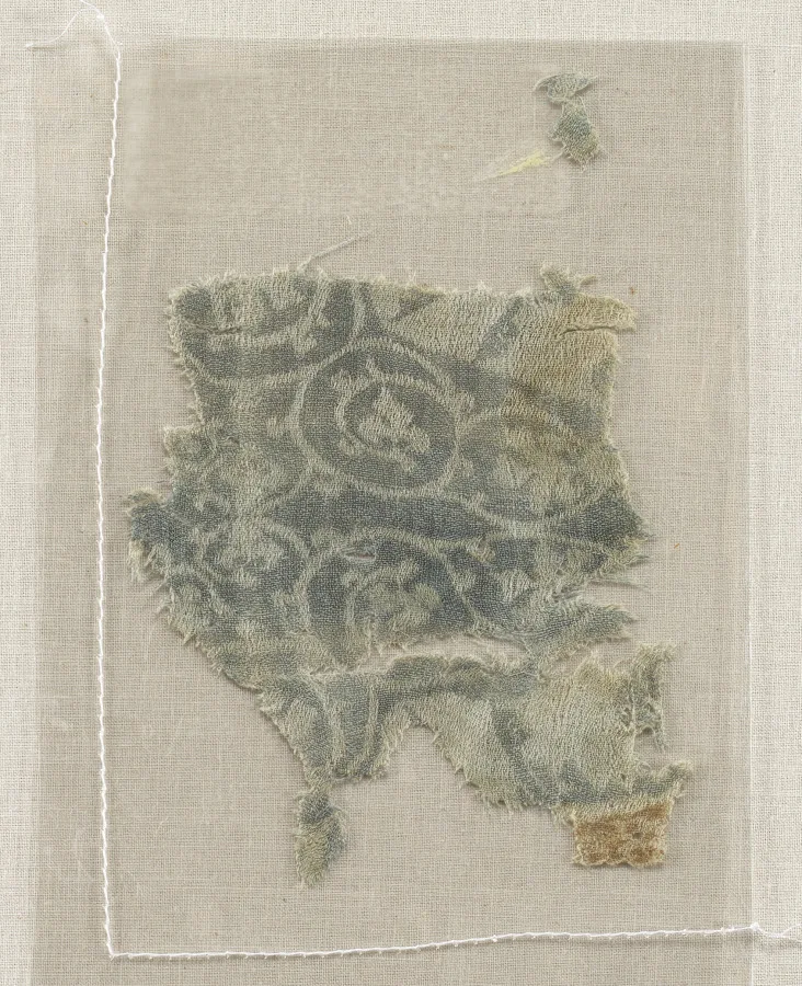 Fragment with Octagons and Four-Pointed Stars — تصویر رکورد موزهٔ هنر کلیولند (دسترسی آزاد)
