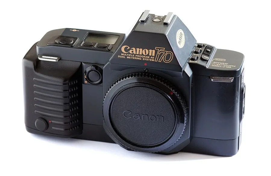Canon T70 — تصویر رکورد ویکیداده
