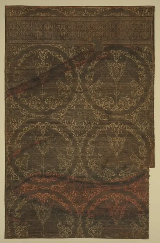 Cloth of gold with felines and eagles — تصویر رکورد موزهٔ هنر کلیولند (دسترسی آزاد)