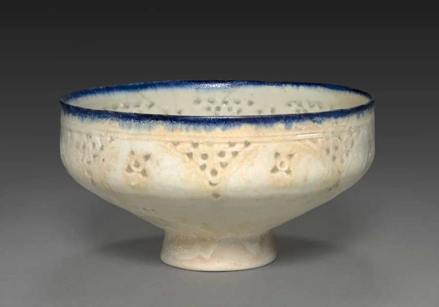 Footed Bowl — تصویر رکورد موزهٔ هنر کلیولند (دسترسی آزاد)