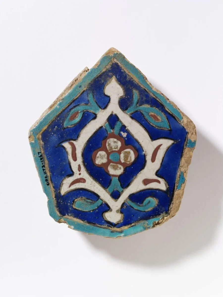 Tile — تصویر رکورد موزهٔ ویکتوریا و آلبرت