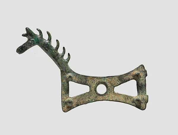 مهار گونه دهنه اسب به شکل اسب — نمای تکمیلی ثبتشده در رکورد موزه