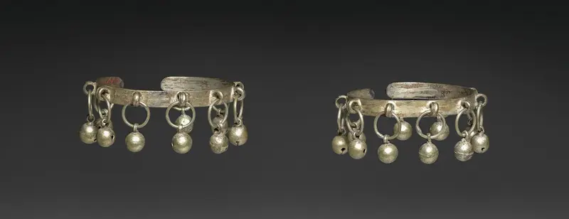 Wristlets or Anklets for Children — تصویر رکورد موزهٔ هنر کلیولند (دسترسی آزاد)