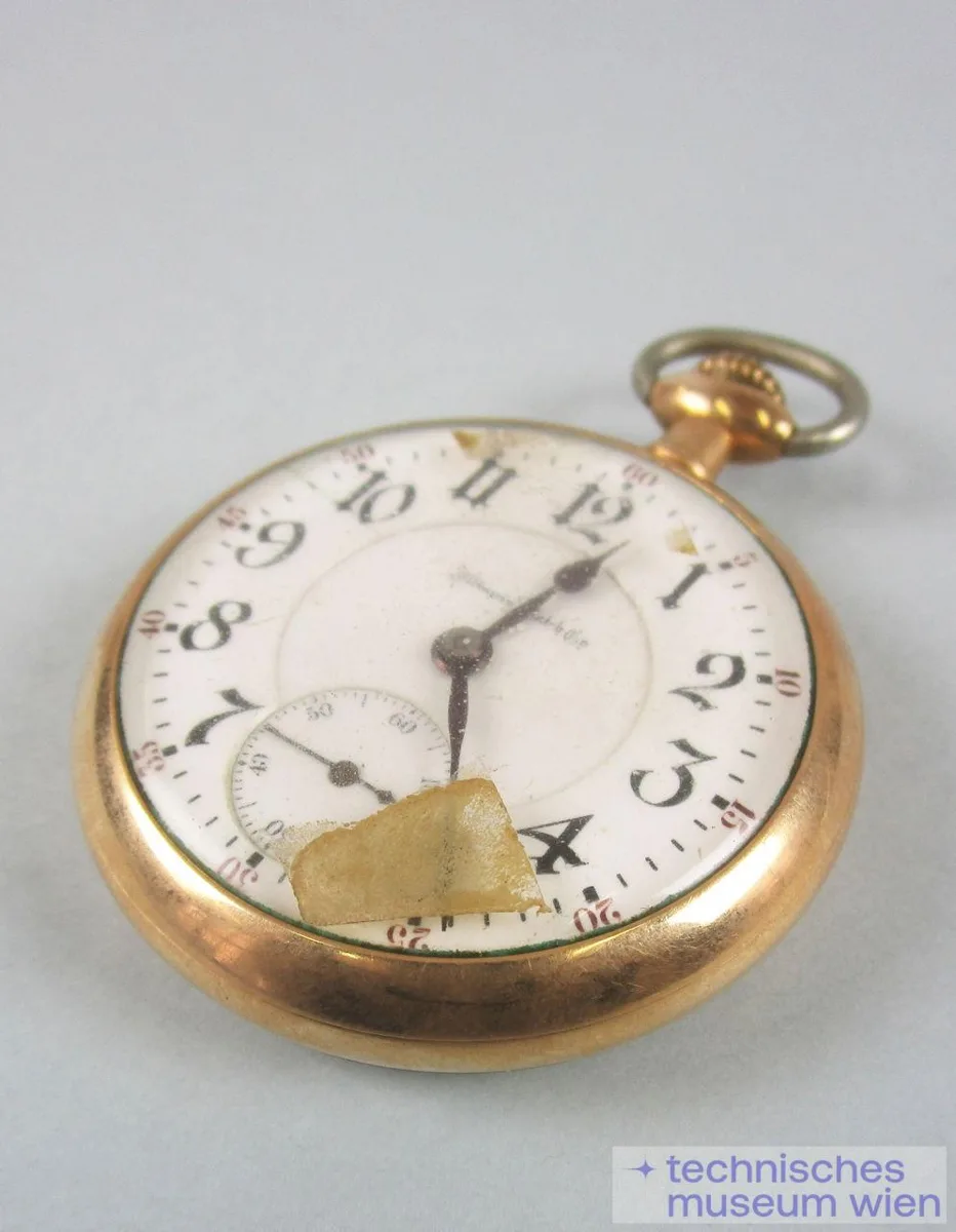 Goldplattierte Taschenuhr, Kolbenzahnankergang, Deckel ziseliert — تصویر رکورد یوروپیانا