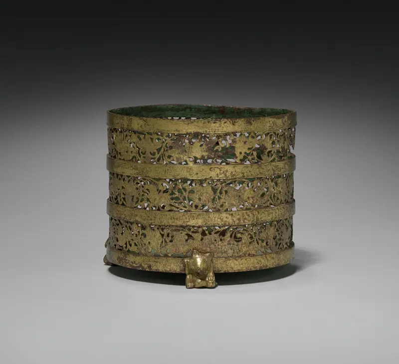 Cylindrical Container with Cover (Lian) — تصویر رکورد موزهٔ هنر کلیولند (دسترسی آزاد)