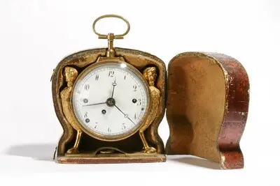 Reiseuhr, sog. "Pendule d'officier", wohl Wien, um 1820 — تصویر رکورد یوروپیانا