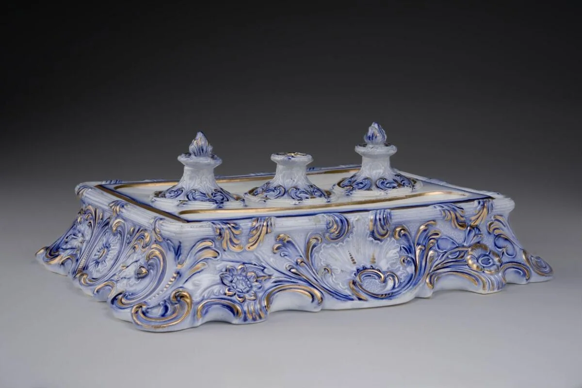 Inkstand — تصویر رکورد موزهٔ ویکتوریا و آلبرت