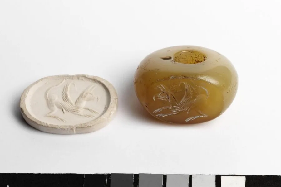 Intaglio — تصویر رکورد موزهٔ ویکتوریا و آلبرت