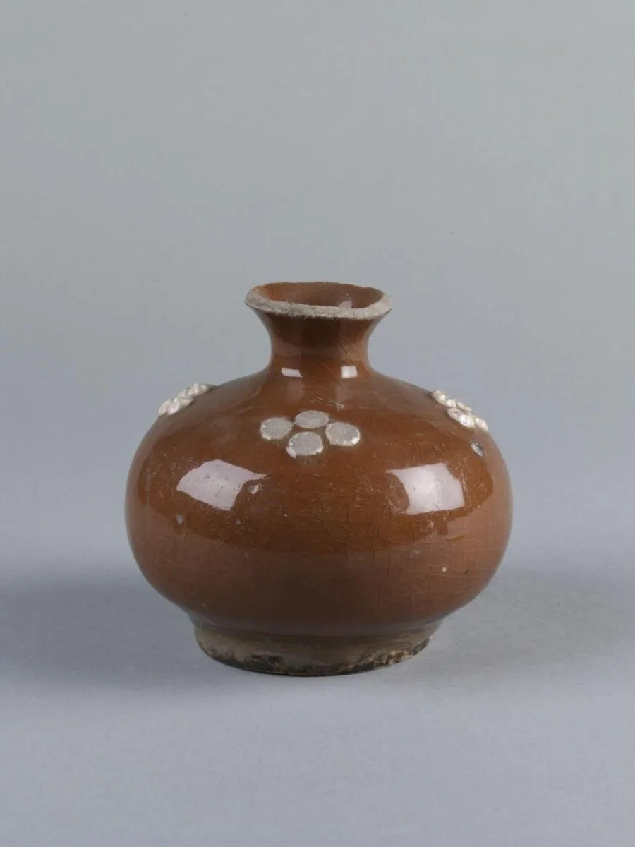 Spittoon — تصویر رکورد موزهٔ ویکتوریا و آلبرت