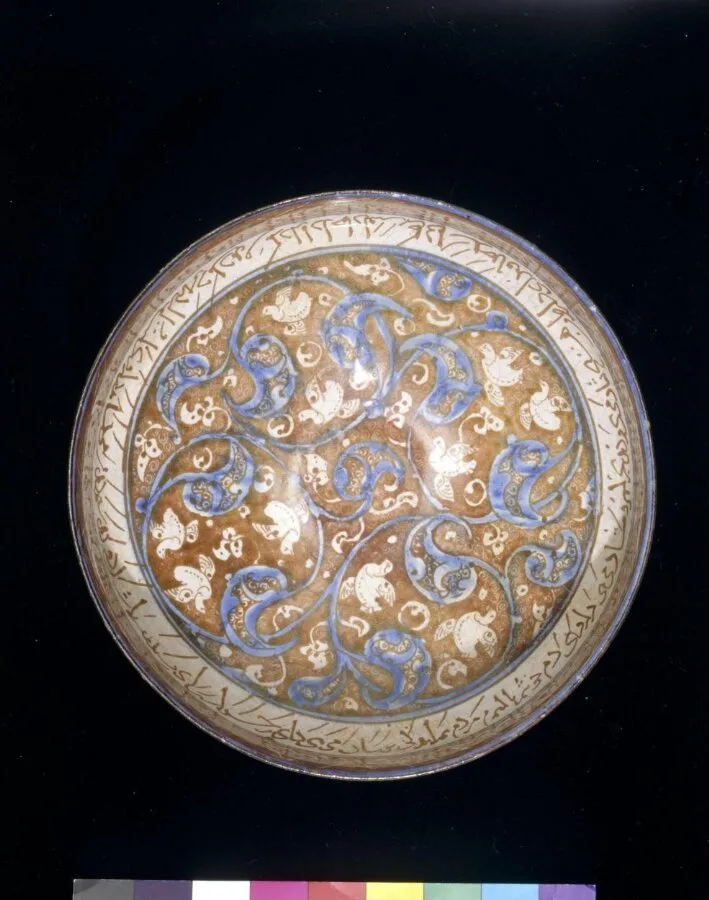 Bowl — تصویر رکورد موزهٔ ویکتوریا و آلبرت