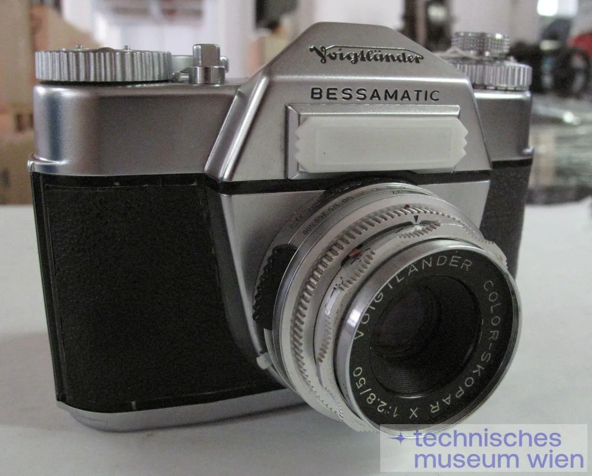 Spiegelreflexkamera Voigtländer Bessamatic — تصویر رکورد یوروپیانا