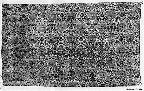Textile Fragment — تصویر رکورد موزهٔ متروپولیتن (دسترسی آزاد)