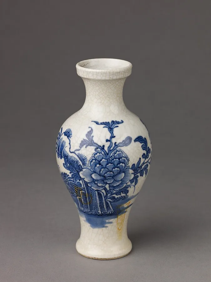 Small vase — تصویر رکورد ویکیداده