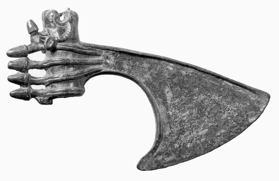Spiked axe head — تصویر رکورد موزهٔ متروپولیتن (دسترسی آزاد)