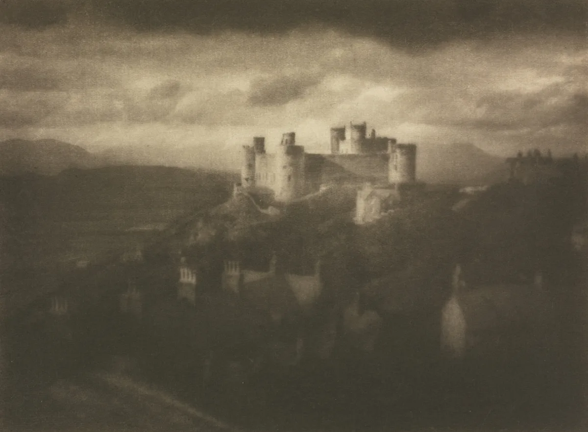 Camera Work: Harlech Castle — تصویر رکورد موزهٔ هنر کلیولند (دسترسی آزاد)