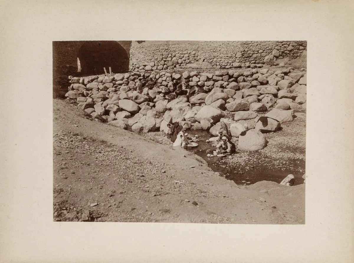 Washing place and cattle tendrils (front Asian expedition 1906-1907 - 4 Persia 1907) — تصویر رکورد یوروپیانا