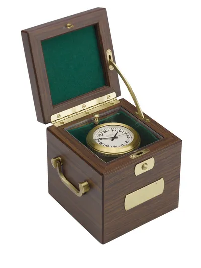 Tuning-fork marine marine chronometer — تصویر رکورد یوروپیانا