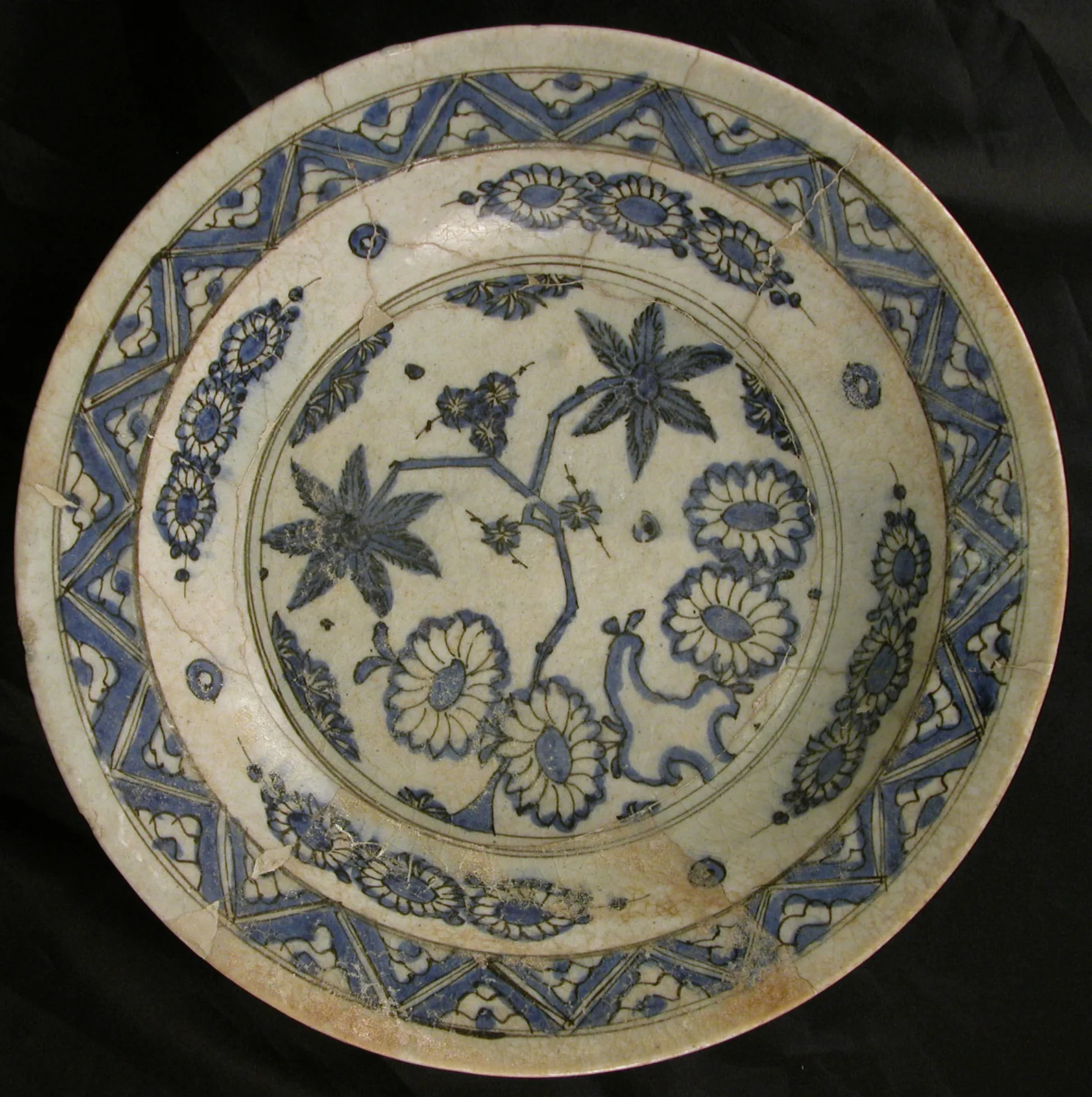 Dish — تصویر رکورد موزهٔ متروپولیتن (دسترسی آزاد)