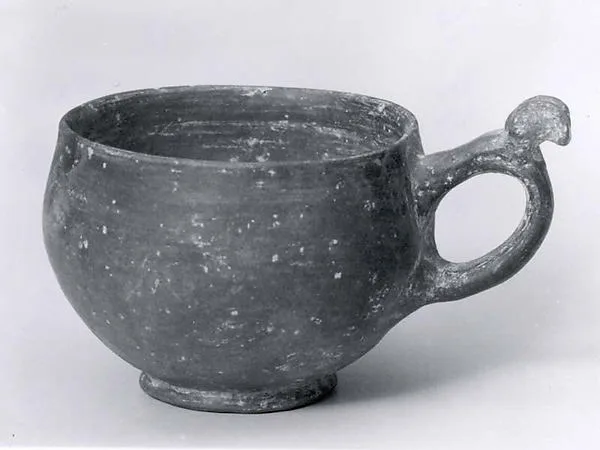 Cup — تصویر رکورد موزهٔ متروپولیتن (دسترسی آزاد)