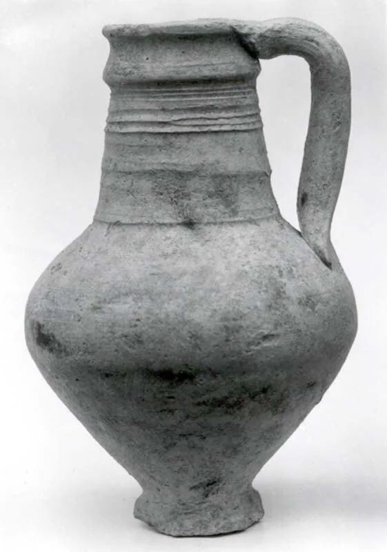 Jug — تصویر رکورد موزهٔ متروپولیتن (دسترسی آزاد)