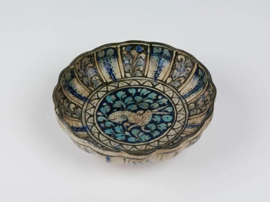 Bowl — تصویر رکورد موزهٔ ویکتوریا و آلبرت