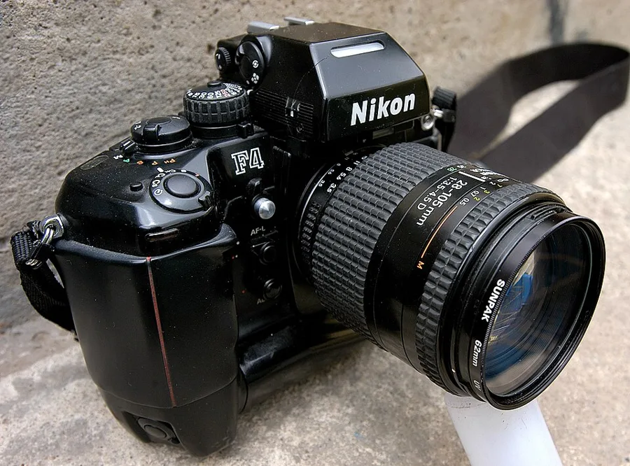 Nikon F4 — تصویر رکورد ویکی‌داده