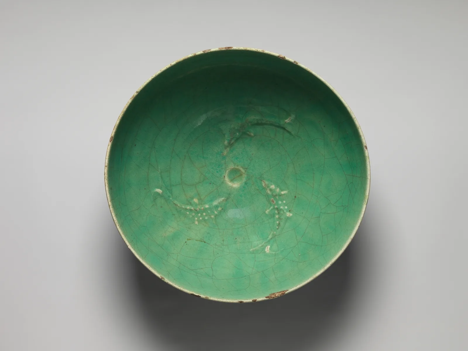 Bowl with Fish Motifs — تصویر رکورد موزهٔ متروپولیتن (دسترسی آزاد)
