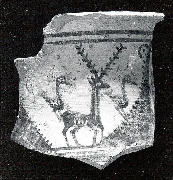 Vessel fragment with a stag flanked by long-necked birds — تصویر رکورد موزهٔ متروپولیتن (دسترسی آزاد)