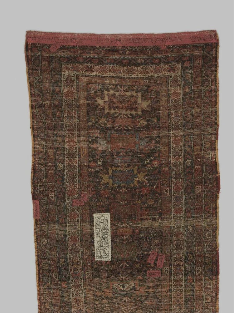 نمای تکمیلی همان اثر — شمارهٔ اموال T.581-1919