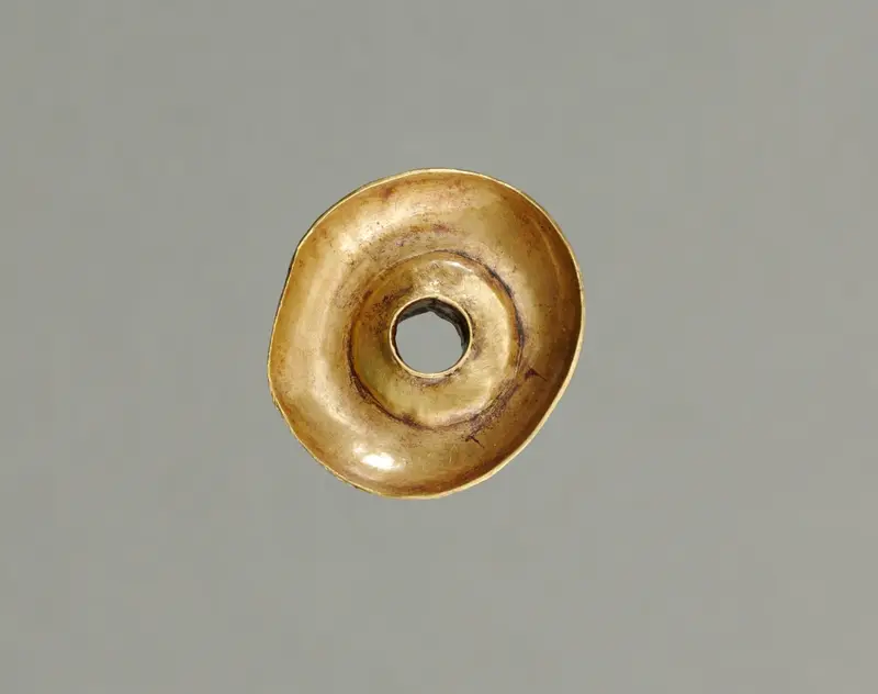 Ear Ornament(?) — تصویر رکورد موزهٔ هنر کلیولند (دسترسی آزاد)