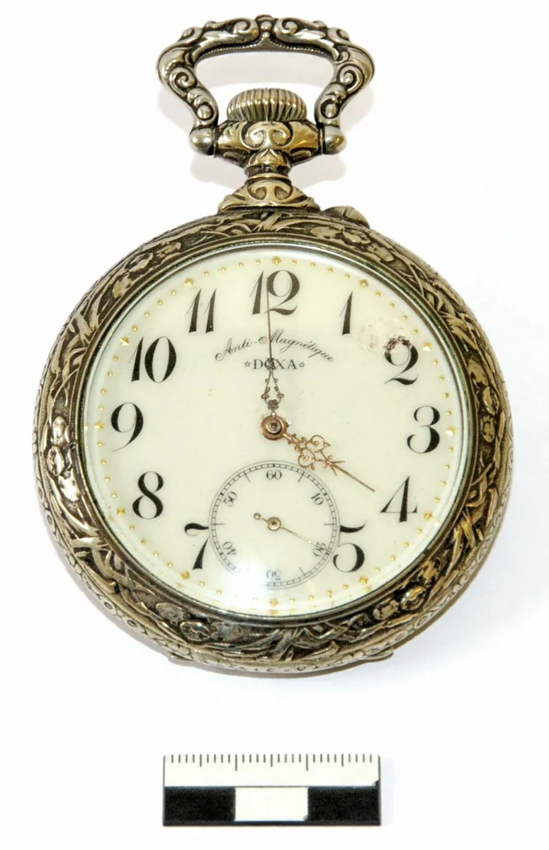 Taschenuhr mit Feuerwehrmotiv — تصویر رکورد یوروپیانا