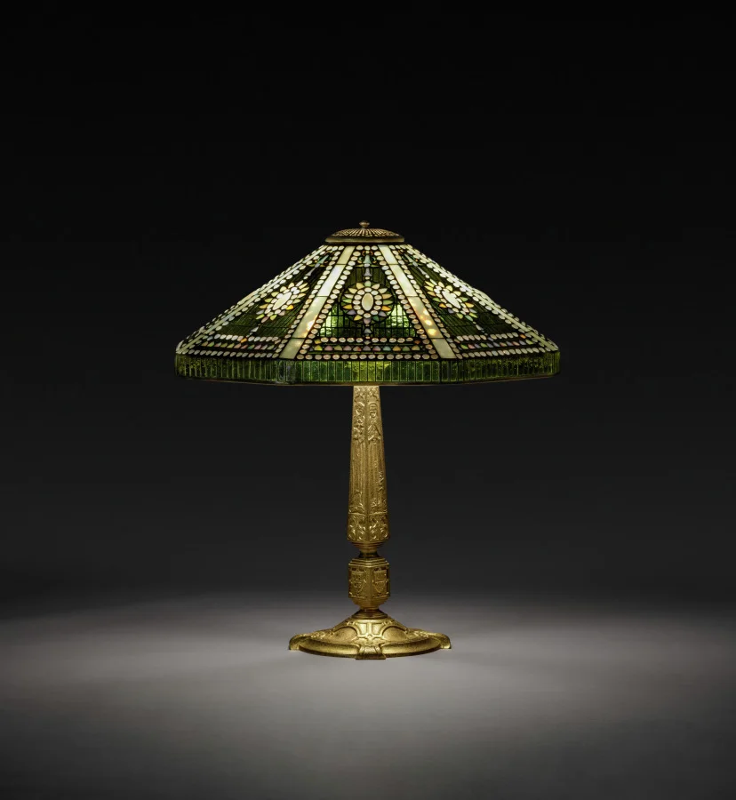 Empire Table Lamp — تصویر رکورد موزهٔ هنر کلیولند (دسترسی آزاد)