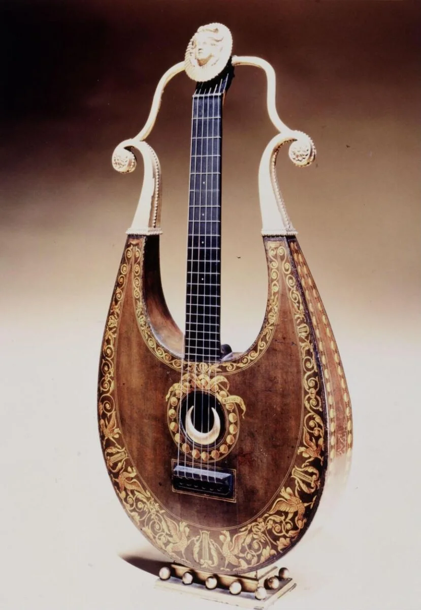 Apollo Lyre — تصویر رکورد موزهٔ ویکتوریا و آلبرت