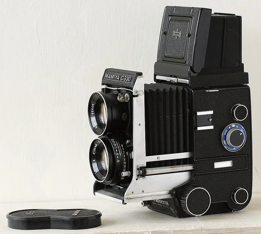 Mamiya C330 — تصویر رکورد ویکیداده