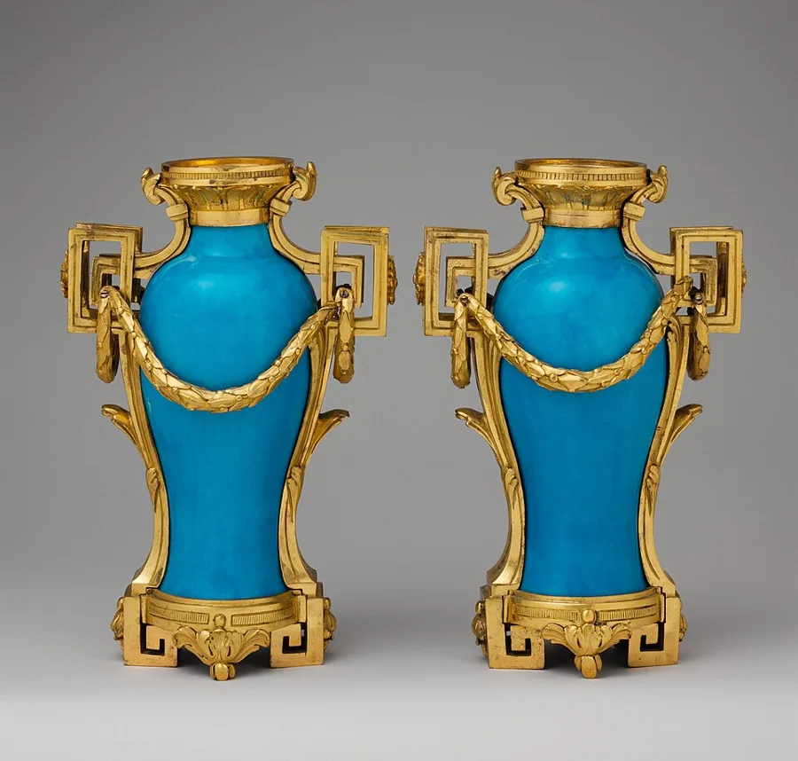 Vase (vase à monter) (one of a pair) — تصویر رکورد ویکیداده