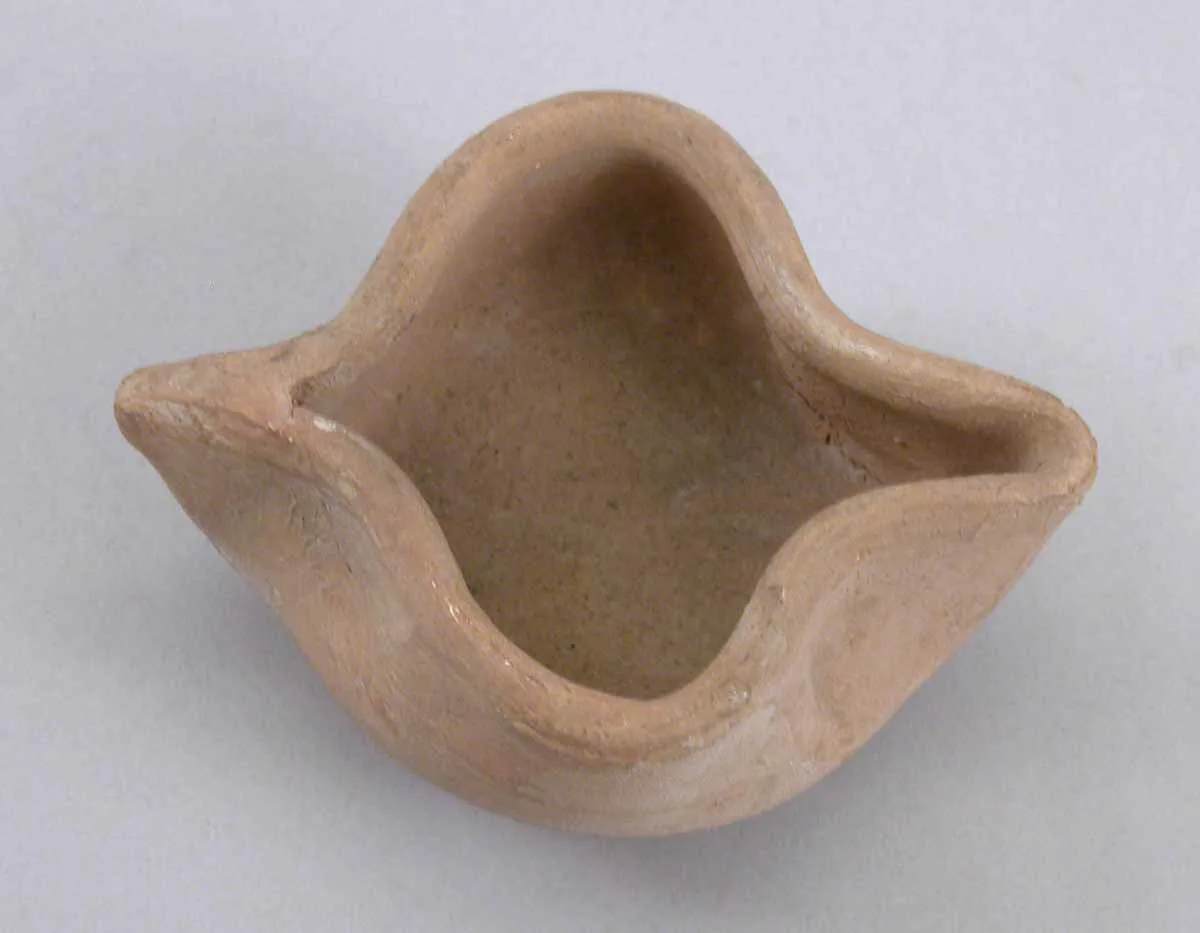 Lamp — تصویر رکورد موزهٔ متروپولیتن (دسترسی آزاد)