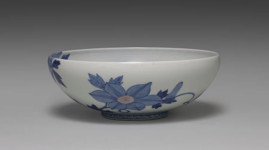 Dining Bowl with Clematis — تصویر رکورد موزهٔ هنر کلیولند (دسترسی آزاد)