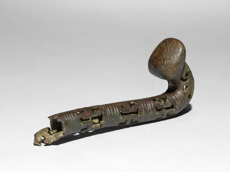 Tail for a Feline Incense Burner — تصویر رکورد موزهٔ هنر کلیولند (دسترسی آزاد)