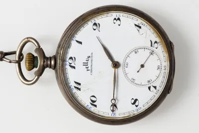 Ceas de buzunar, CHRONOMETER Tellus Cca. 1930-1940 A aparținut lui Constantin „Tică” David (1908-1941) socialist, comunist ilegalist, participant la grevele de la Atelierele Grivița din 1933, arestat, — تصویر رکورد یوروپیانا