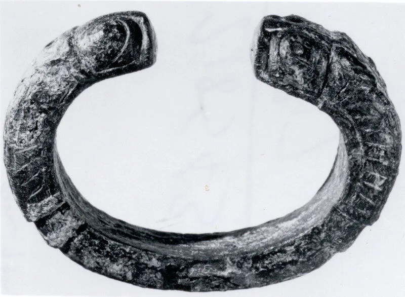 Bracelet — تصویر رکورد موزهٔ متروپولیتن (دسترسی آزاد)