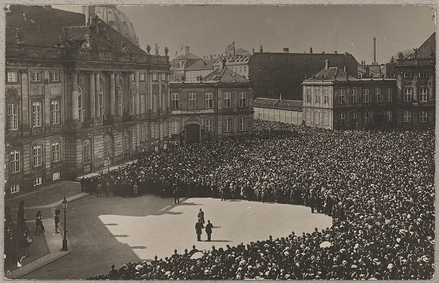Proclamation of accession of Christian X of Denmark — تصویر رکورد ویکی‌داده