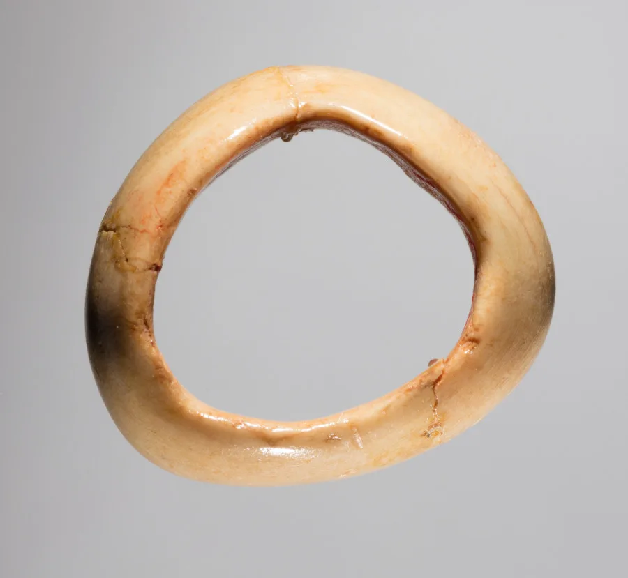 Ring — تصویر رکورد موزهٔ هنر کلیولند (دسترسی آزاد)