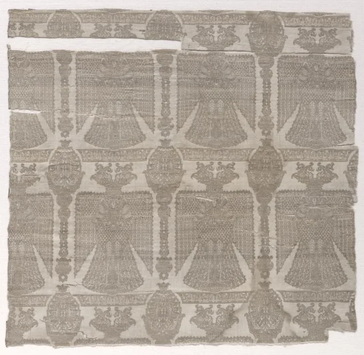 Fragment with Double-Headed "Simurgh"-Eagles — تصویر رکورد موزهٔ هنر کلیولند (دسترسی آزاد)