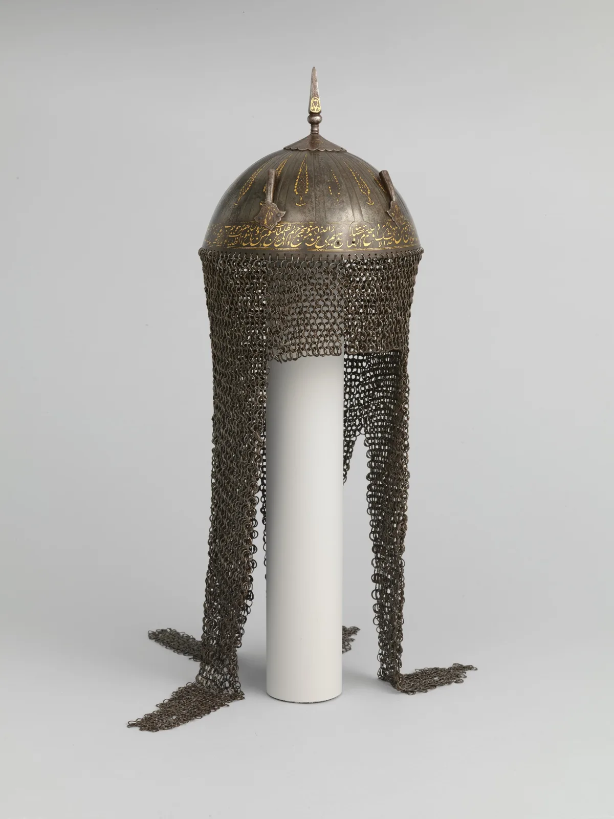 Helmet (Kulah Khud) — تصویر رکورد موزهٔ متروپولیتن (دسترسی آزاد)