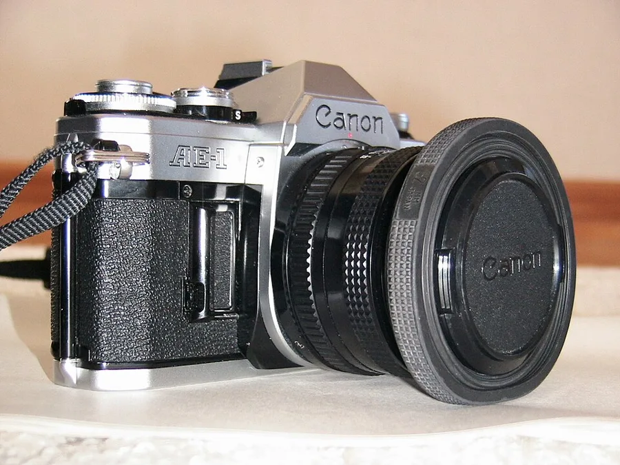 دوربین کانن AE-1
