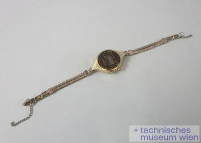 Damen-Digitalarmbanduhr ATRON — تصویر رکورد یوروپیانا