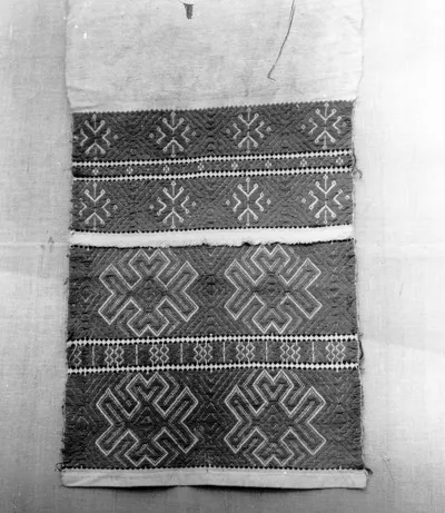 Ștergură de rudă, casa Șurdești, com. Șisești, jud. Maramureș Muzeul Satului (1968) — تصویر رکورد یوروپیانا