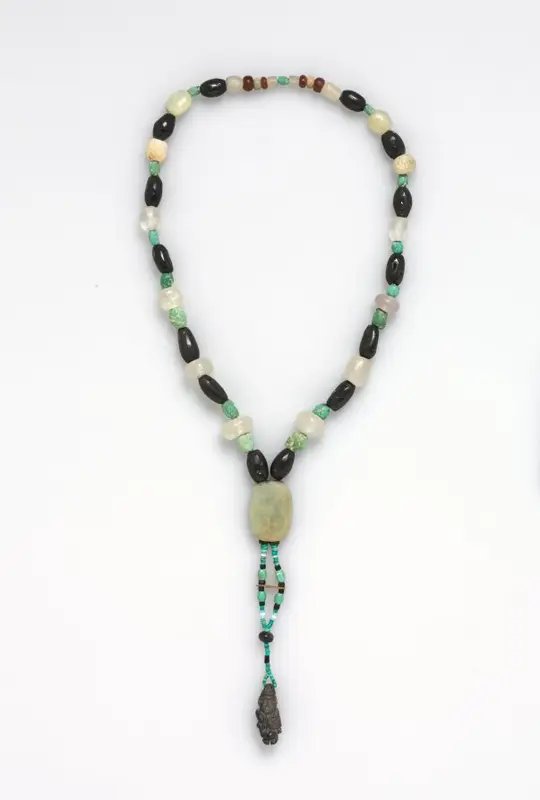 Necklace — تصویر رکورد موزهٔ هنر کلیولند (دسترسی آزاد)