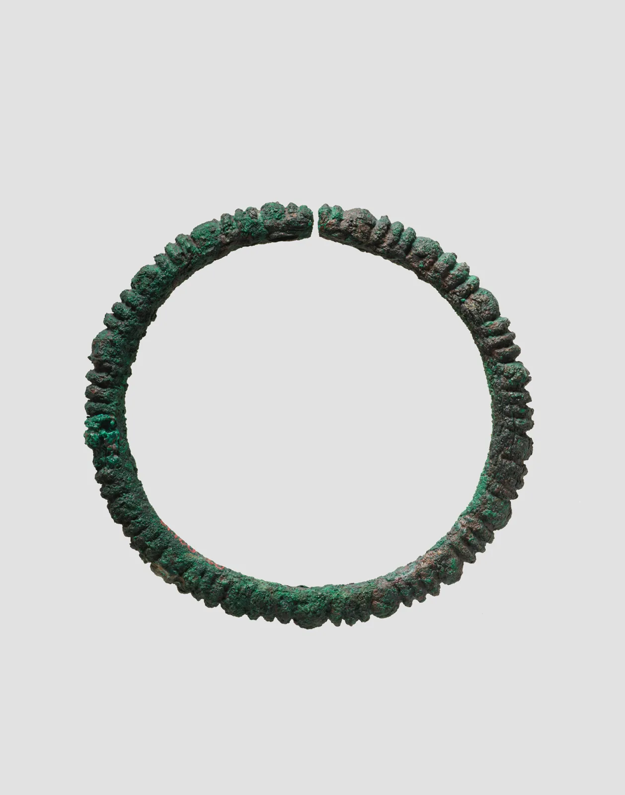 Bracelet — تصویر رکورد موزهٔ متروپولیتن (دسترسی آزاد)